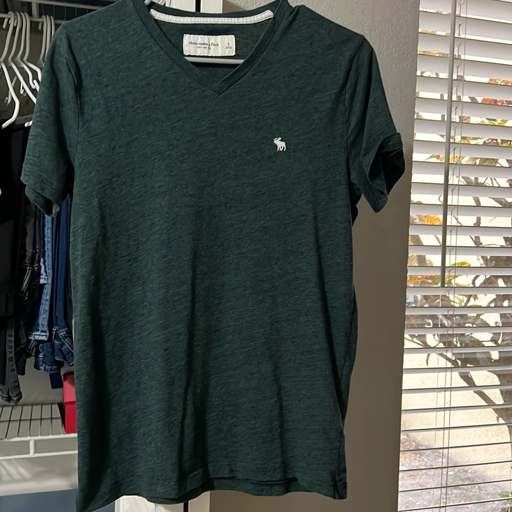 Men’s size small Abercrombie and Fitch soft A&F dark green V-neck T-shirt